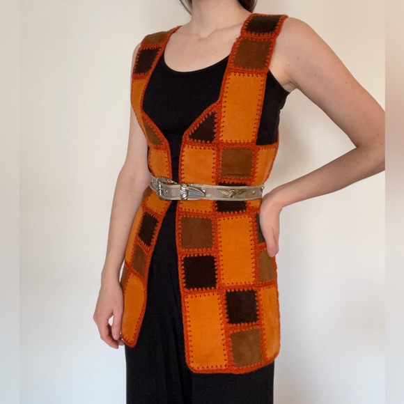 70’s suede and crochet patchwork vest - Picture 5 of 14